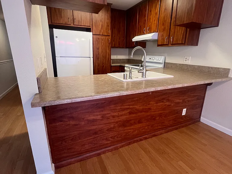 1512 Willard Garden Ct — Photo 4