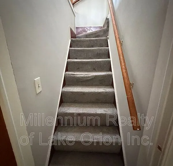 735 E Milton Ave — Photo 12
