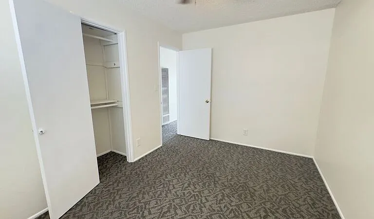 6019 S Bright Ave — Photo 9