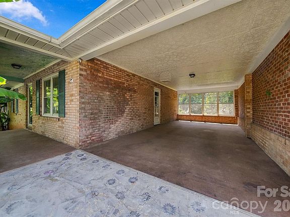 3rd image of 3490 Greentree Acres Rd