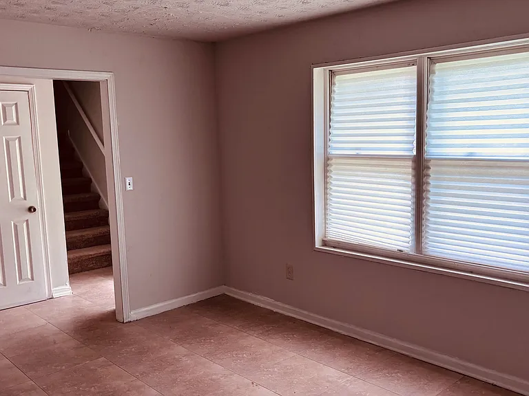 5774 Dwayne Ct — Photo 5