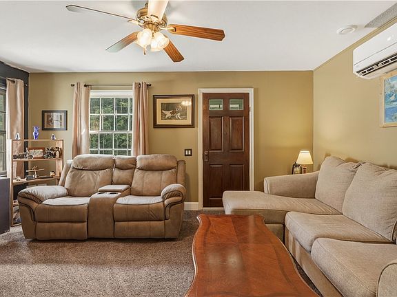 4th image of 400 Latta Brook Rd