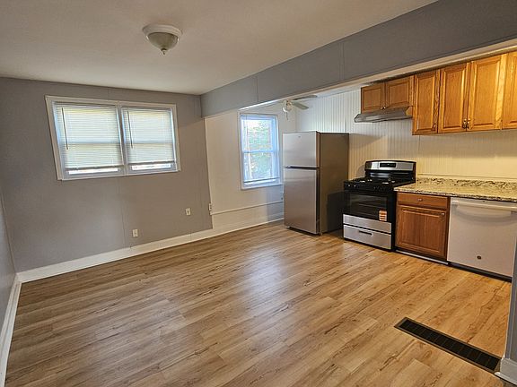 2nd image of 2029 Heather Rd
