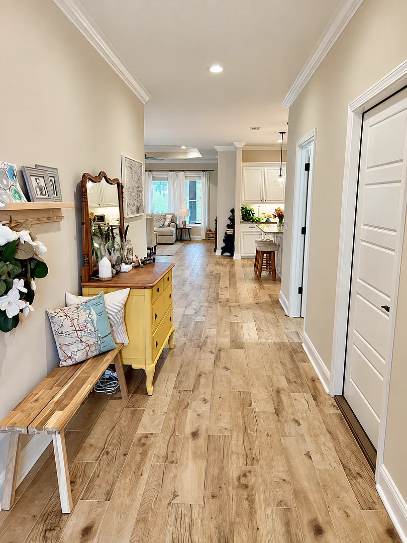 Charming 3-Bedroom, 2-Bath Home in Immaculate Condition — Photo 4
