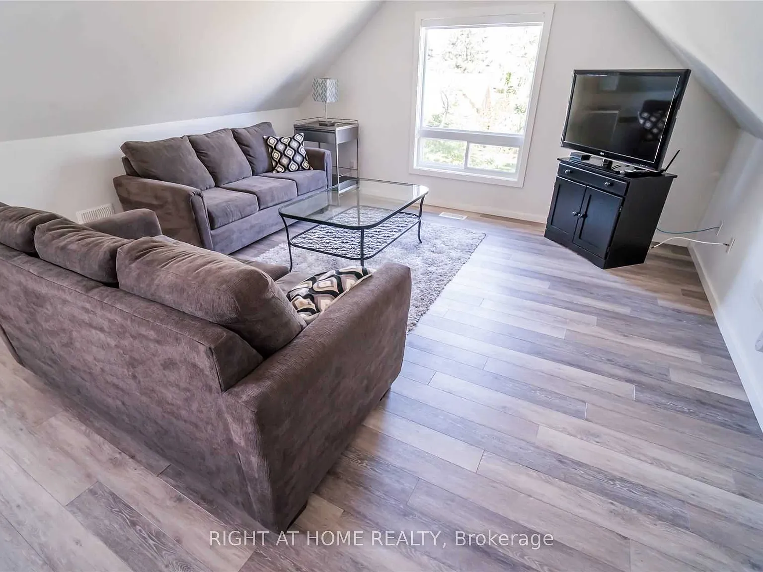 1 bed, $3,500 — Photo 2