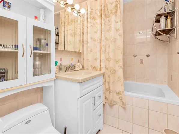 1075 Sheepshead Bay Road image 16 of 23