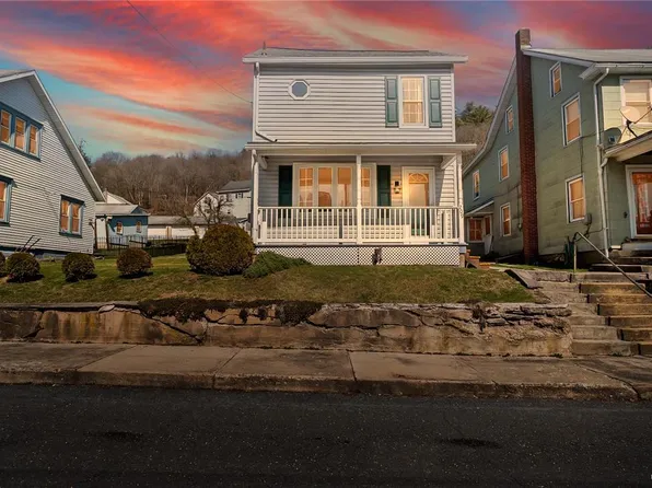 209 Main St, Parryville, PA 18244