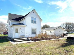 2202 Broadway St, Emmetsburg, IA 50536
