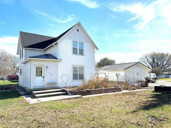 2202 Broadway St, Emmetsburg, IA 50536