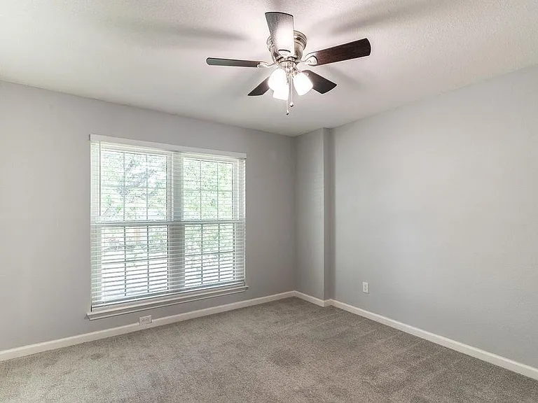 8319 Columbia Falls Dr — Photo 10