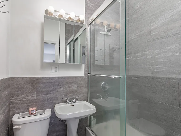 330 W 84th St #4R — Photo 5