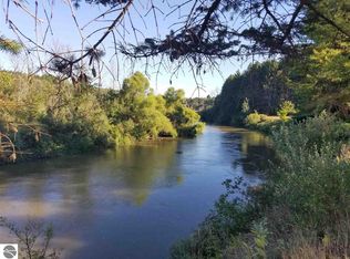 6328 Glengary Rd, Mesick, MI 49668