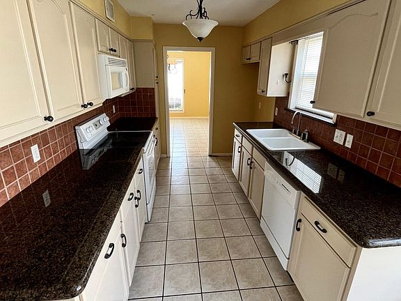 5th image of 6684 Marshall Place Dr