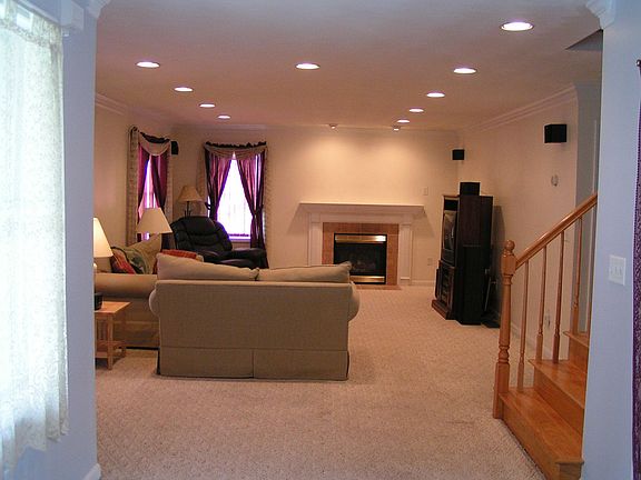 Living Room w/Gas Fireplace