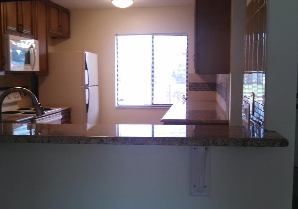 2nd image of 831 Acorn Ln