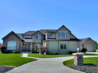 8989 New Castle Dr, Middleton, ID 83644