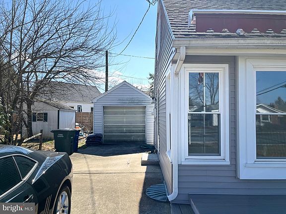 5th image of 307 Norman Rd