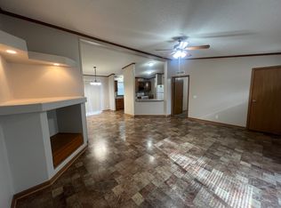 92 Huron Cir, Council Bluffs, IA 51501