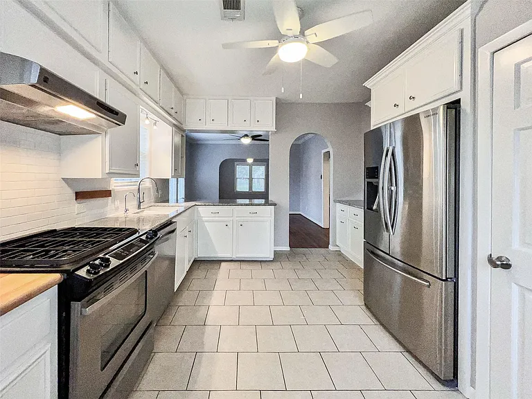 4035 Michaux St — Photo 9
