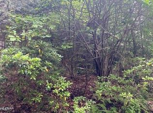 9 Sky Hawk Trl, Scotrun, PA 18355