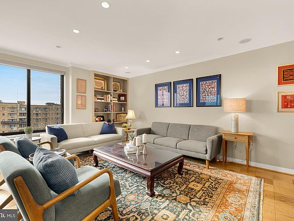 2nd image of 2501 Calvert St NW APT 901