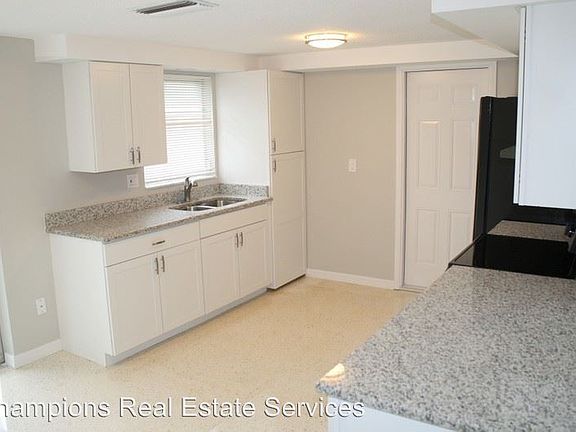 4th image of 5416 Mosaic Dr