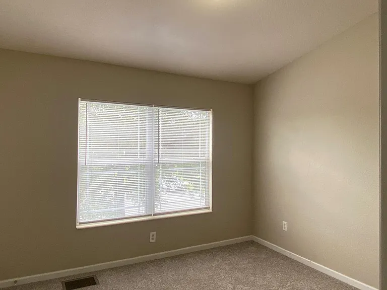 4430 SW 49th Ave — Photo 27