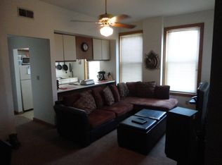 117 N Broadway Ave, Urbana, IL 61801