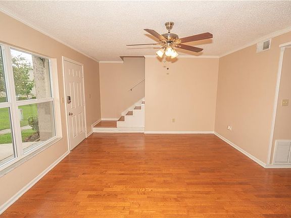 3rd image of 823 Maple Ct #172