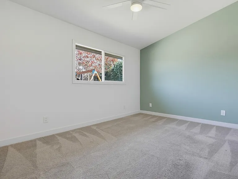 4996 Mount Almagosa Dr — Photo 33