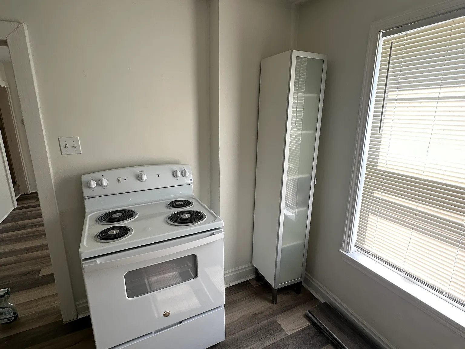 8 Morgan — Photo 3