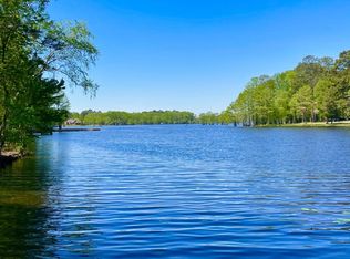 1116 S Lakeside Dr, Four Oaks, NC 27524