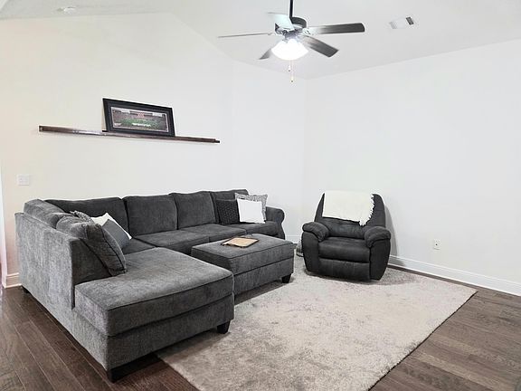 3rd image of 189 Cox Rd