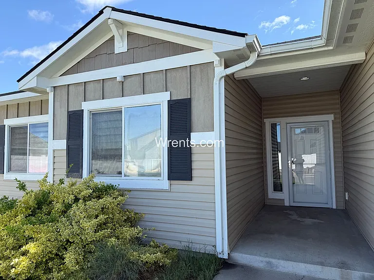 8410 W Campus Dr — Photo 2