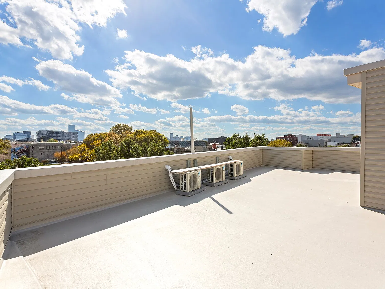 1 bed, 1.5 bath, 750 sqft, $1,650 — Photo 4