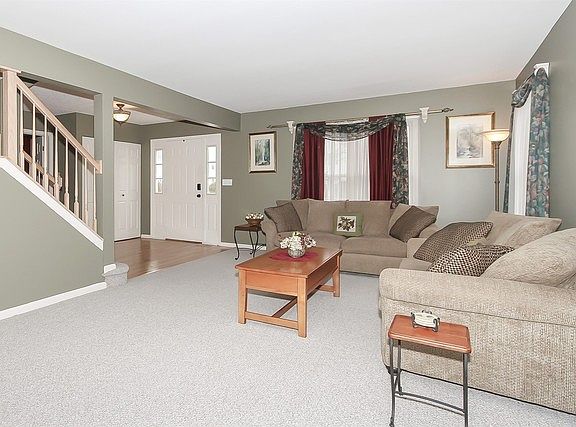 4th image of 2360 Cottonwood Dr
