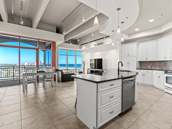 320 1ST Street N #806, Jacksonville Beach, FL 32250