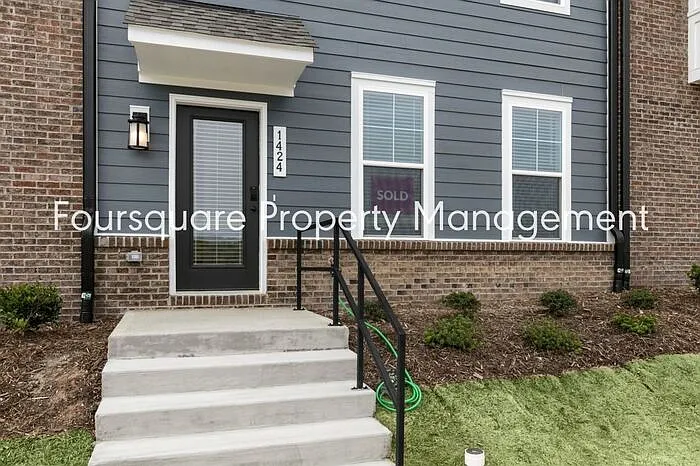 1424 Grove Village Rd — Photo 3
