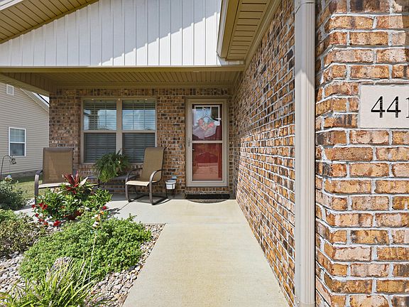 3rd image of 441 Middle Creek Way
