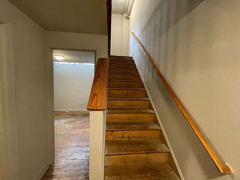 Welcome to 400 East Clayton Street! — Photo 27