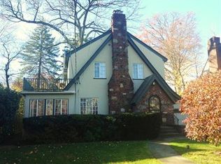12 Orsini Dr, Larchmont, NY 10538