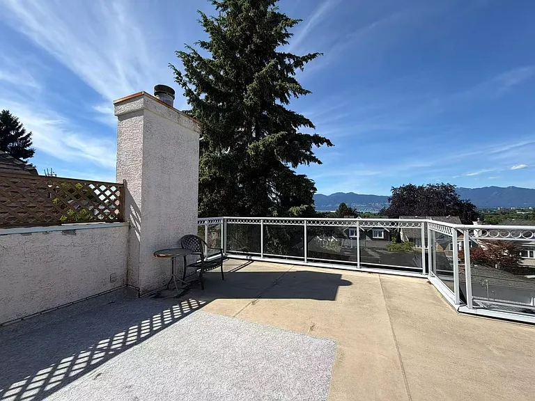 3000 King Edward Ave W — Photo 22