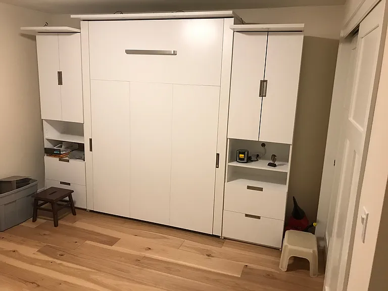 900 E Bay Dr NE — Photo 3