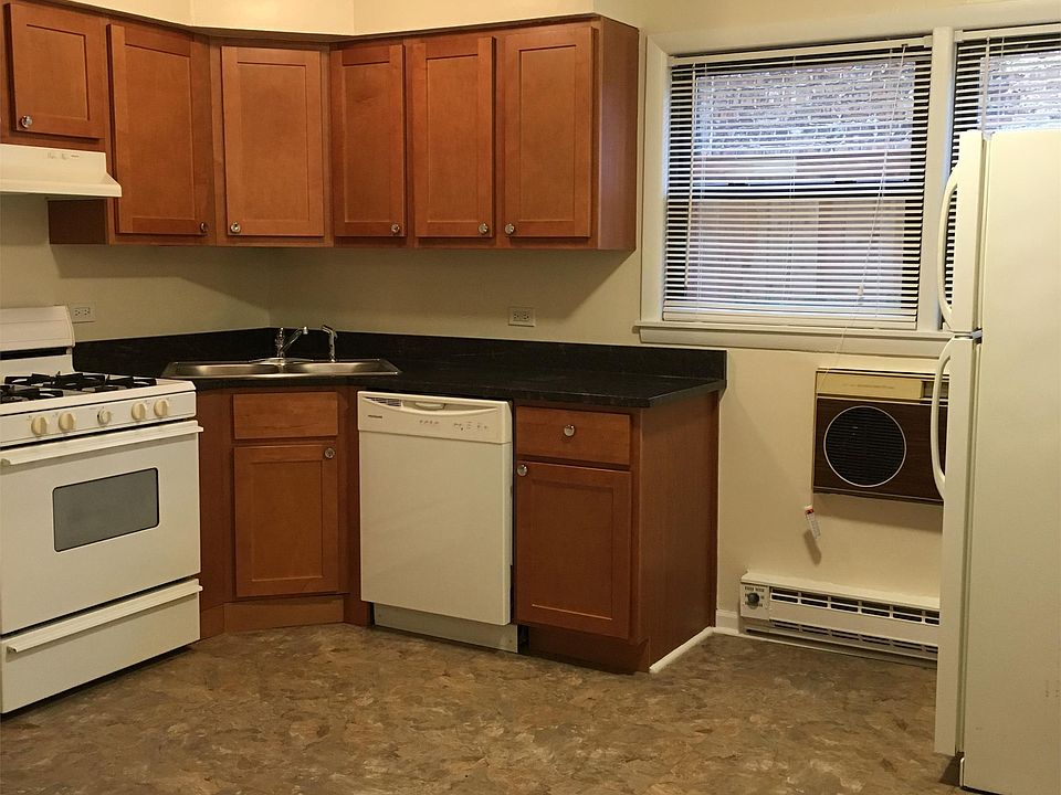 1st image of 1041 S Oak Park Ave APT 1E