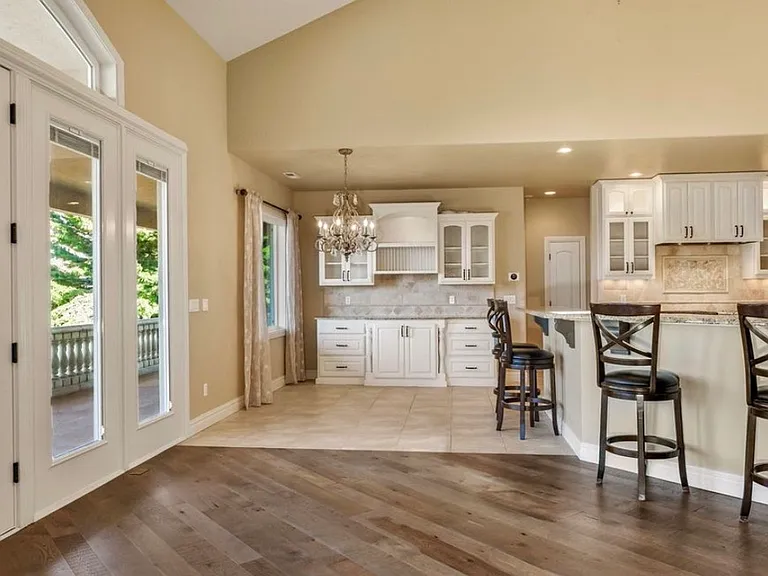 107 Monterey Dr — Photo 4
