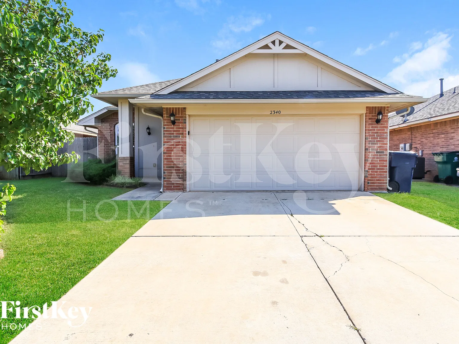 3 bed, 2.0 bath, 1322 sqft, $1,925 — Photo 2