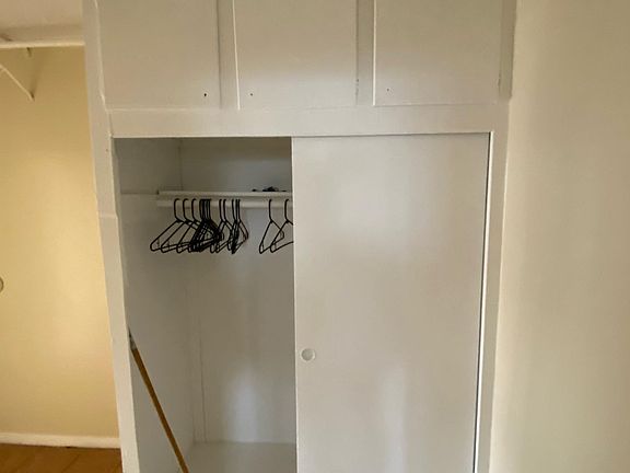 5th image of 3918 W 113th St APT 5