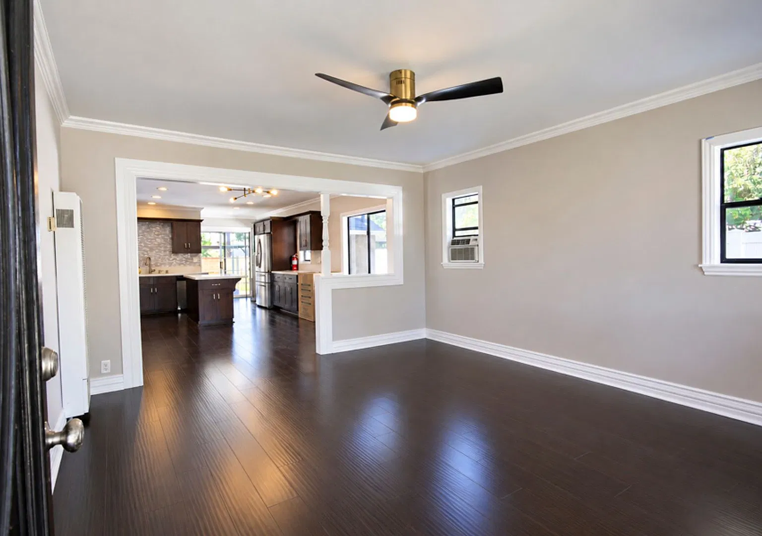 Single Story Anaheim Bungalow with Modern Updates — Photo 3