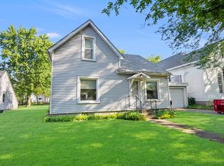 114 W 4th St, Gridley, IL 61744