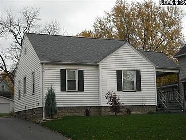 4th image of 215 Lincoln Ave